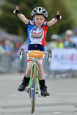 Ruben Quik - finish Alpe d'HuZes 2013 - foto Frank van Engelen