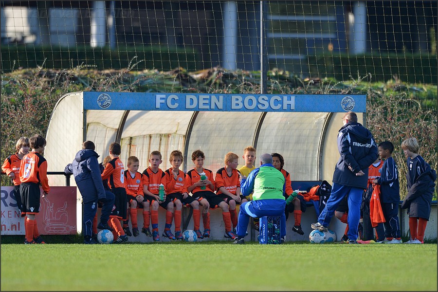 FC Den Bosch - De Jong Academy (D<12) 14 oktober 2012)F04_9006.jpg